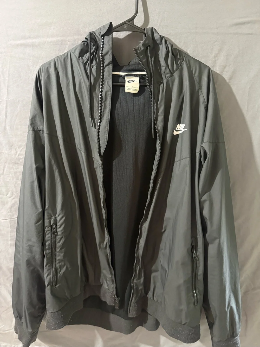 Nike lightweight hooded